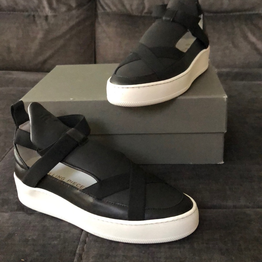 Filling Pieces black and white low top sneakers